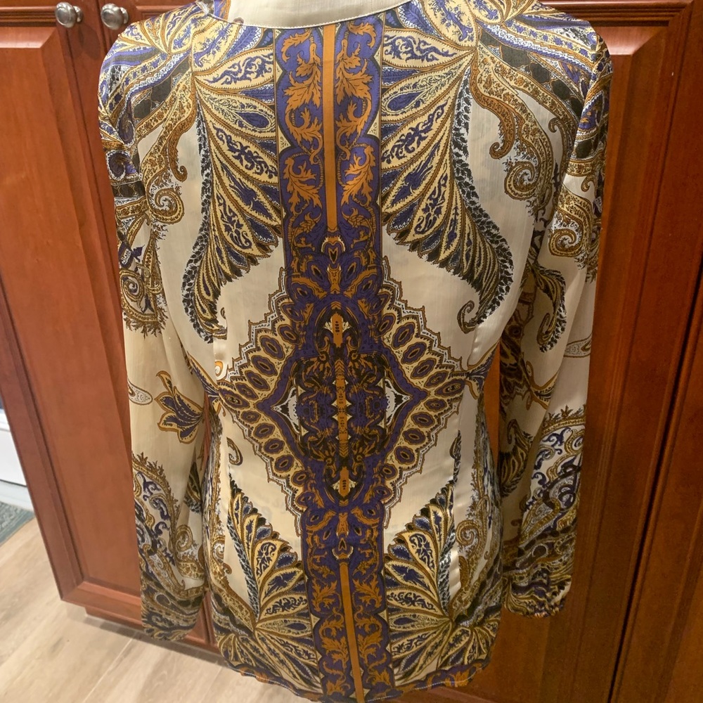 Cache Ruffle Front Blouse. Size Med. - image 3